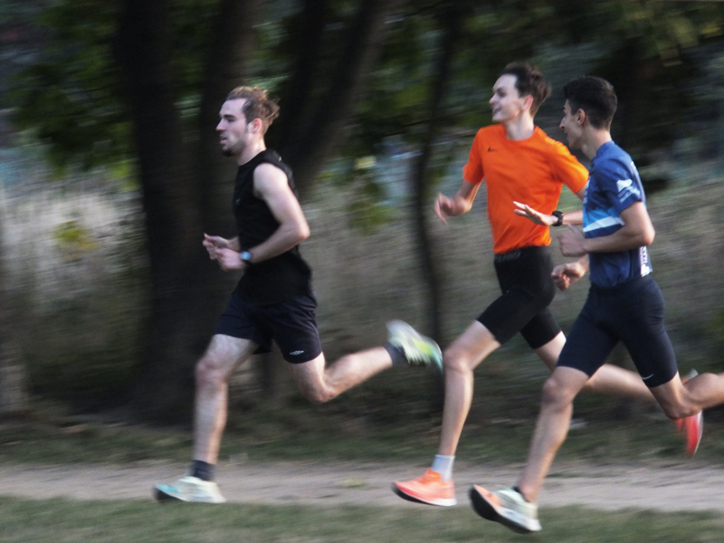 1146 :: Athlets running